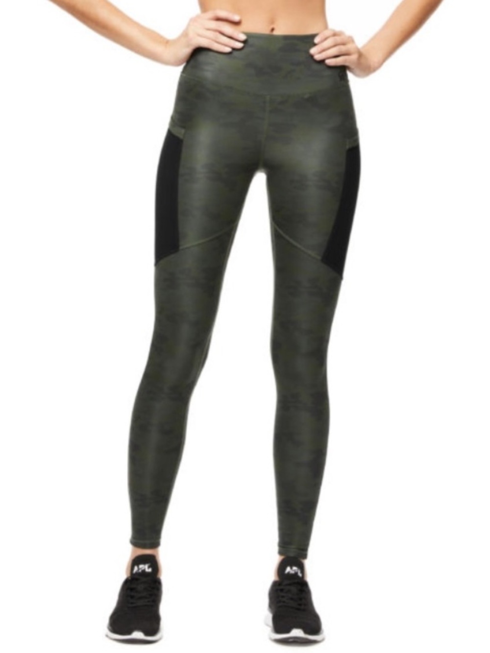 Good American camo leggings